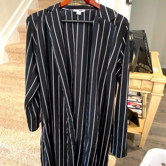 FashionNova Large Jacket - Picture 1 of 2